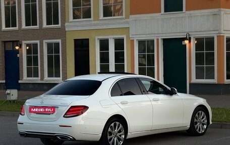 Mercedes-Benz E-Класс, 2019 год, 2 650 000 рублей, 7 фотография