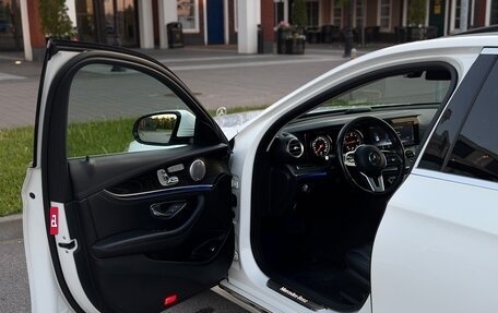 Mercedes-Benz E-Класс, 2019 год, 2 650 000 рублей, 12 фотография