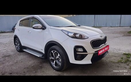 KIA Sportage IV рестайлинг, 2019 год, 2 000 000 рублей, 2 фотография