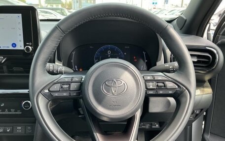 Toyota Yaris Cross, 2022 год, 1 493 000 рублей, 6 фотография