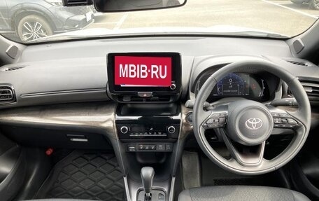 Toyota Yaris Cross, 2022 год, 1 493 000 рублей, 5 фотография