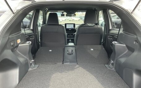 Toyota Yaris Cross, 2022 год, 1 493 000 рублей, 23 фотография
