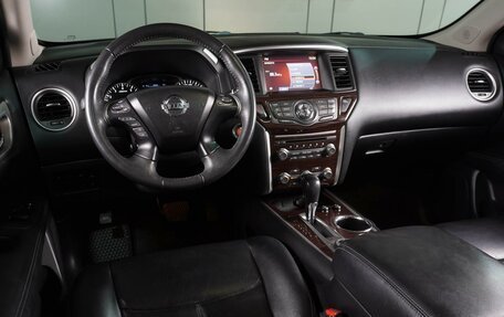 Nissan Pathfinder, 2015 год, 1 849 000 рублей, 6 фотография