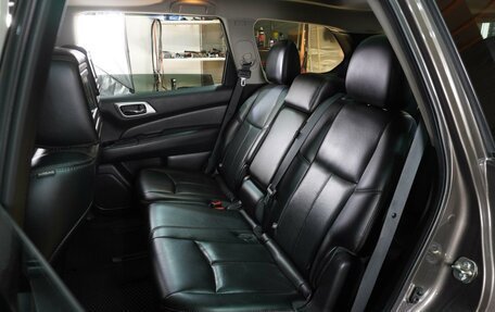 Nissan Pathfinder, 2015 год, 1 849 000 рублей, 10 фотография
