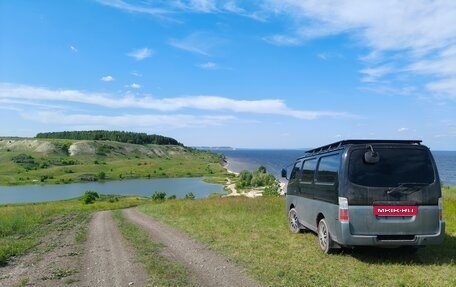 Nissan Caravan IV, 2002 год, 950 000 рублей, 3 фотография