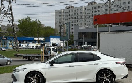 Toyota Camry, 2019 год, 3 200 000 рублей, 14 фотография