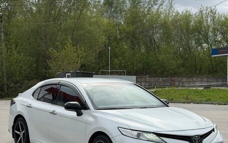 Toyota Camry, 2019 год, 3 200 000 рублей, 4 фотография
