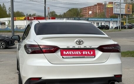 Toyota Camry, 2019 год, 3 200 000 рублей, 12 фотография