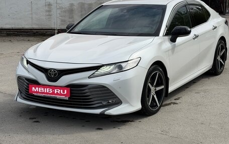 Toyota Camry, 2019 год, 3 200 000 рублей, 15 фотография