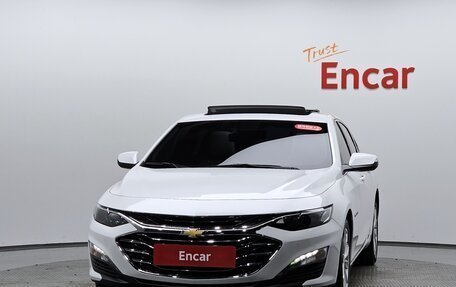 Chevrolet Malibu IX, 2019 год, 1 343 000 рублей, 2 фотография