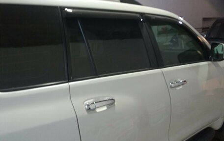 Toyota Land Cruiser Prado 150 рестайлинг 2, 2010 год, 2 649 000 рублей, 8 фотография