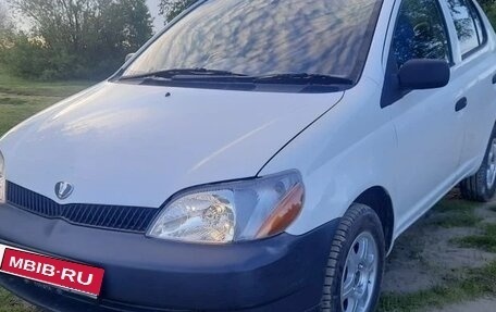 Toyota Platz, 2002 год, 365 000 рублей, 1 фотография