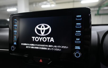 Toyota Yaris Cross, 2021 год, 1 790 000 рублей, 9 фотография