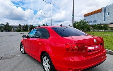 Volkswagen Jetta VI, 2011 год, 890 000 рублей, 3 фотография