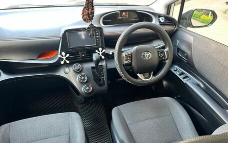 Toyota Sienta II, 2020 год, 1 498 000 рублей, 8 фотография