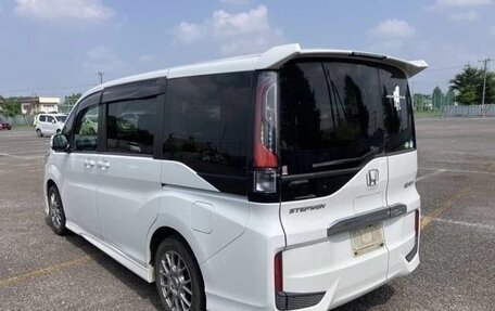 Honda Stepwgn IV, 2018 год, 2 000 026 рублей, 2 фотография