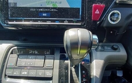 Honda Stepwgn IV, 2018 год, 2 000 026 рублей, 17 фотография