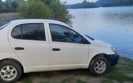 Toyota Platz, 2002 год, 365 000 рублей, 2 фотография