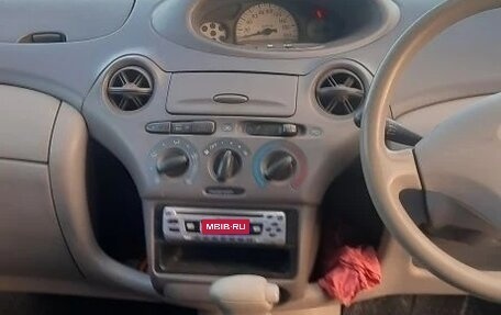 Toyota Platz, 2002 год, 365 000 рублей, 9 фотография