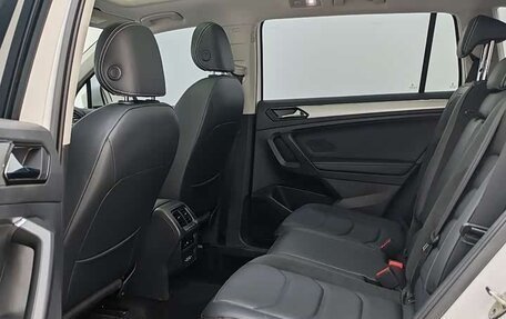 Volkswagen Tiguan II, 2021 год, 1 915 009 рублей, 11 фотография