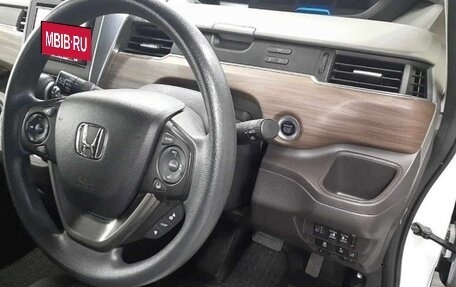 Honda Freed II, 2022 год, 1 140 000 рублей, 9 фотография