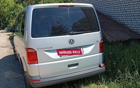 Volkswagen Caravelle T6 рестайлинг, 2016 год, 2 650 000 рублей, 2 фотография