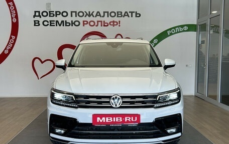 Volkswagen Tiguan II, 2019 год, 2 690 000 рублей, 2 фотография