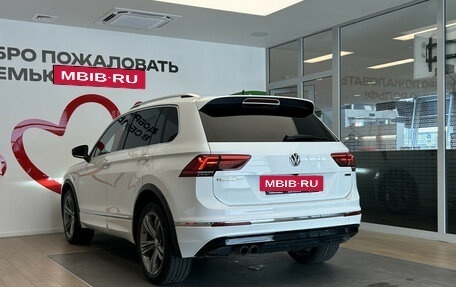 Volkswagen Tiguan II, 2019 год, 2 690 000 рублей, 7 фотография