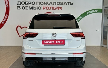 Volkswagen Tiguan II, 2019 год, 2 690 000 рублей, 5 фотография