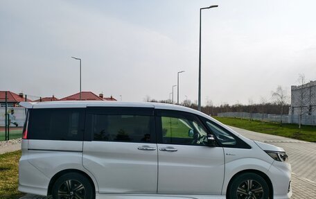 Honda Stepwgn IV, 2019 год, 2 400 000 рублей, 5 фотография