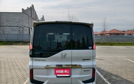 Honda Stepwgn IV, 2019 год, 2 400 000 рублей, 6 фотография