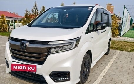 Honda Stepwgn IV, 2019 год, 2 400 000 рублей, 3 фотография