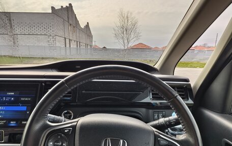 Honda Stepwgn IV, 2019 год, 2 400 000 рублей, 16 фотография