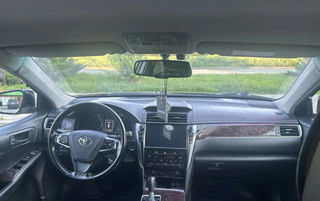 Toyota Camry, 2018 год, 2 000 000 рублей, 8 фотография