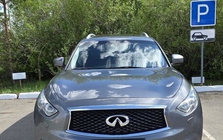 Infiniti QX70, 2016 год, 2 690 000 рублей, 2 фотография