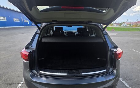 Infiniti QX70, 2016 год, 2 690 000 рублей, 11 фотография