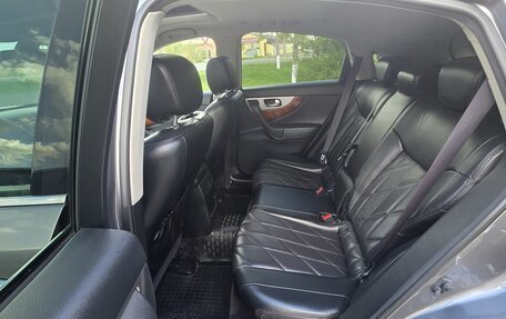 Infiniti QX70, 2016 год, 2 690 000 рублей, 8 фотография