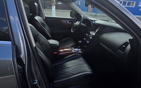 Infiniti QX70, 2016 год, 2 690 000 рублей, 13 фотография