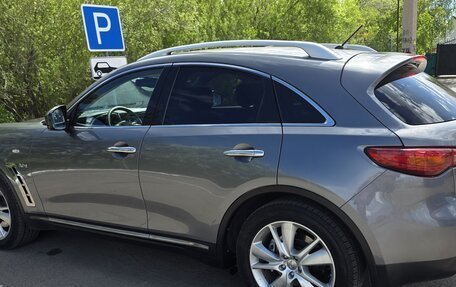 Infiniti QX70, 2016 год, 2 690 000 рублей, 15 фотография