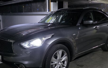 Infiniti QX70, 2016 год, 2 690 000 рублей, 23 фотография