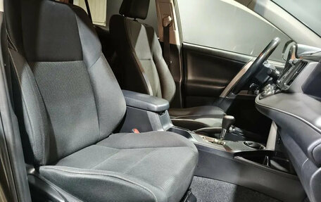 Toyota RAV4, 2015 год, 2 319 000 рублей, 17 фотография