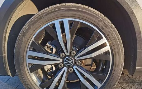 Volkswagen Touran III, 2022 год, 1 490 004 рублей, 16 фотография