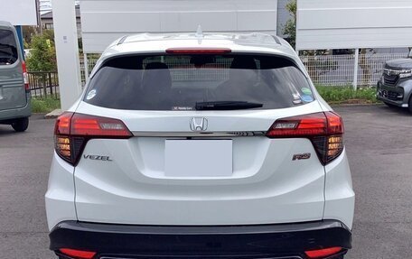 Honda Vezel, 2021 год, 1 615 000 рублей, 6 фотография