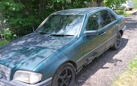 Mercedes-Benz C-Класс, 1994 год, 450 000 рублей, 2 фотография