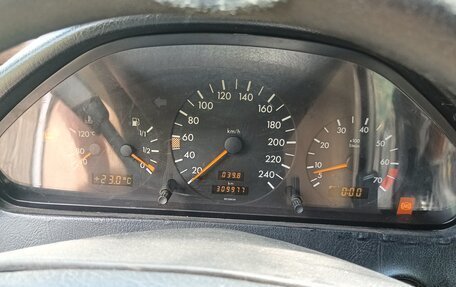 Mercedes-Benz C-Класс, 1994 год, 450 000 рублей, 5 фотография