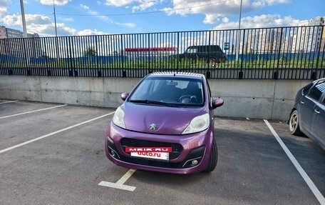 Peugeot 107 I рестайлинг, 2012 год, 680 000 рублей, 4 фотография