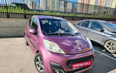 Peugeot 107 I рестайлинг, 2012 год, 680 000 рублей, 19 фотография