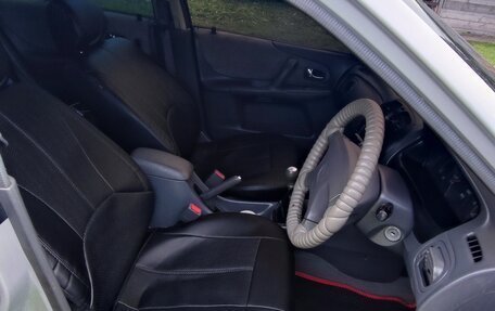 Mazda Familia, 2000 год, 250 000 рублей, 10 фотография