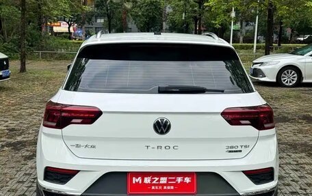 Volkswagen T-Roc I, 2023 год, 1 990 003 рублей, 9 фотография