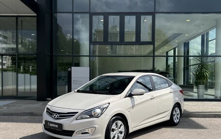 Hyundai Solaris II рестайлинг, 2015 год, 1 320 000 рублей, 1 фотография